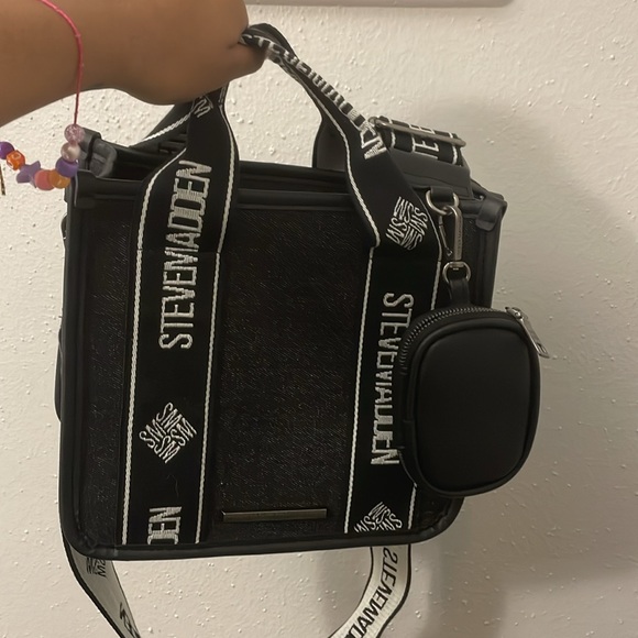 Steve Madden Bwebber tote - Picture 3 of 5